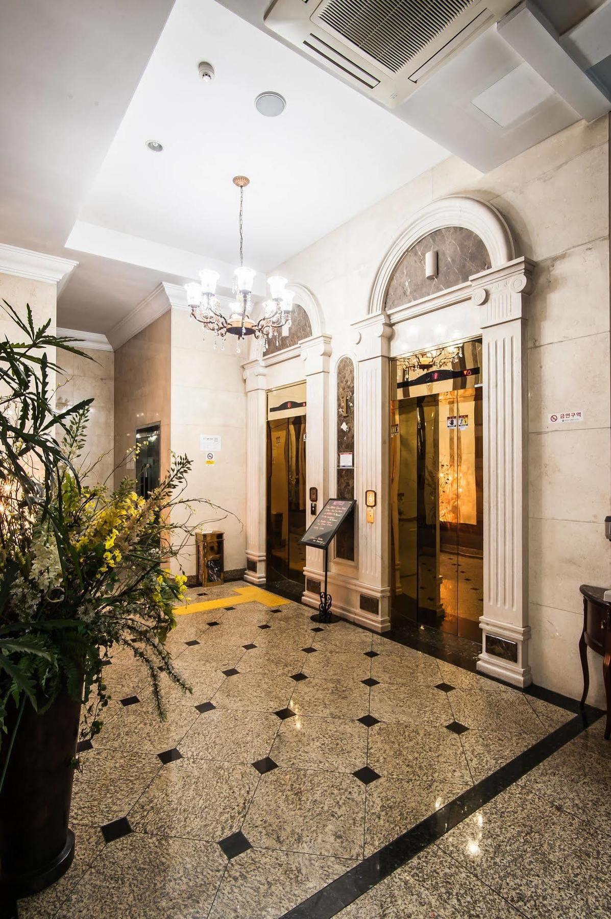 Aura Hotel Ansan Ngoại thất bức ảnh