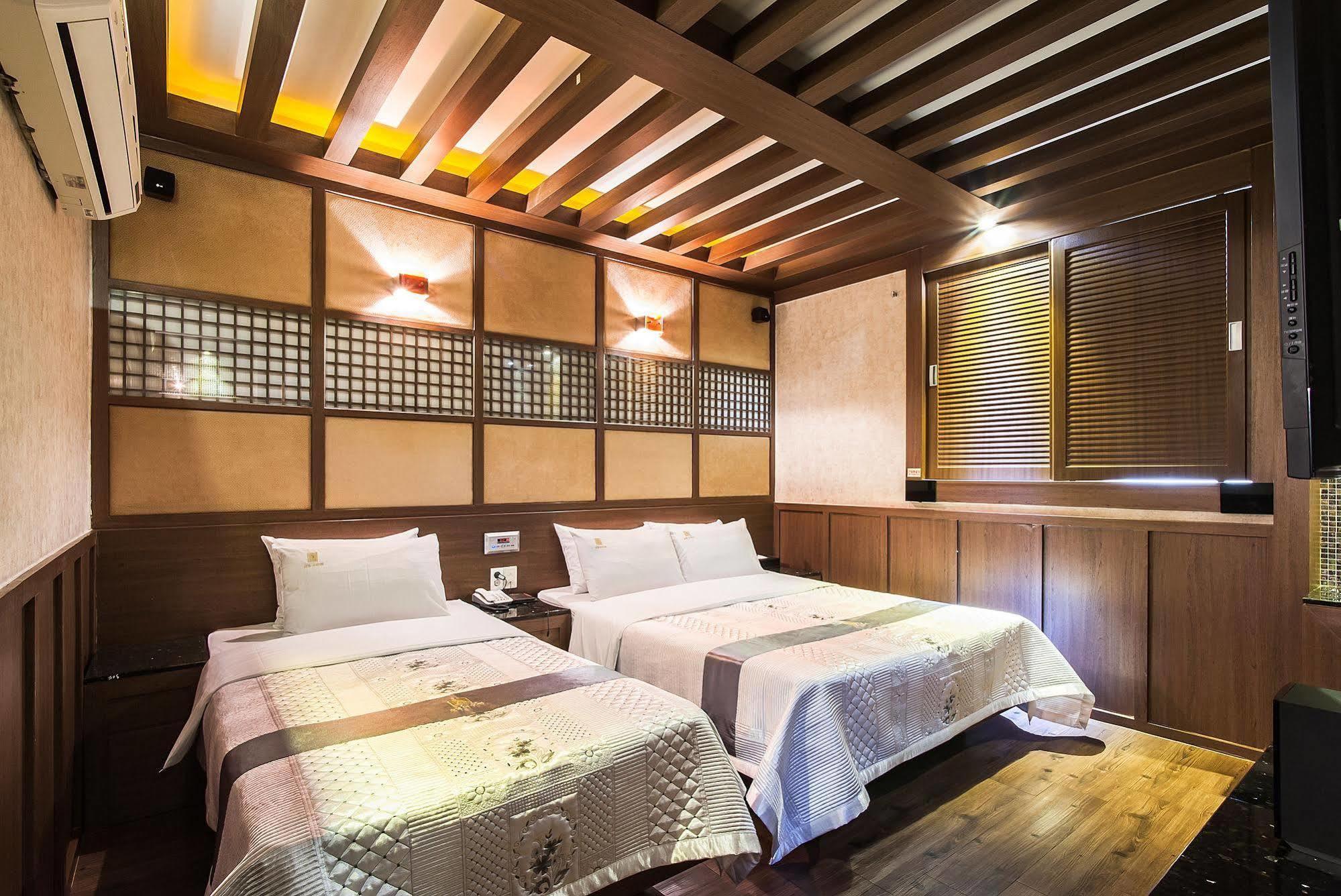 Aura Hotel Ansan Ngoại thất bức ảnh